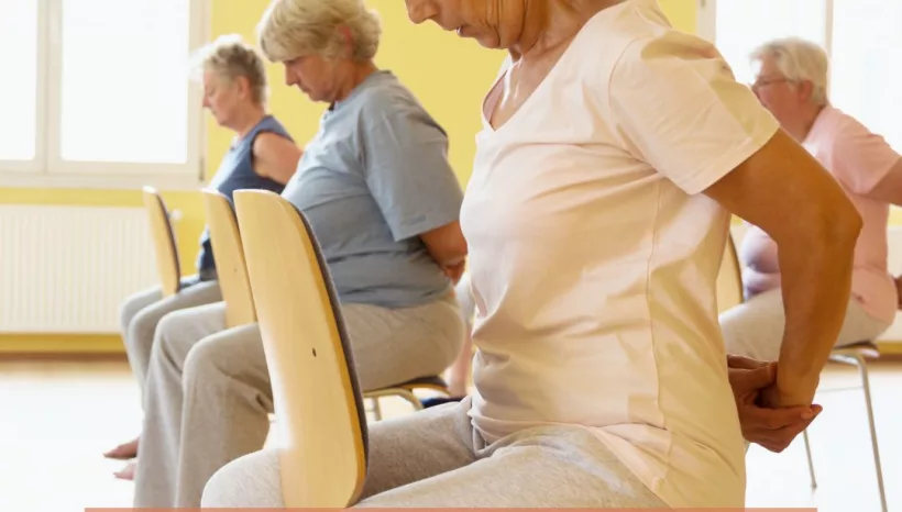 Yoga sur chaise : enseigner avec clarté, précision et bienveillance